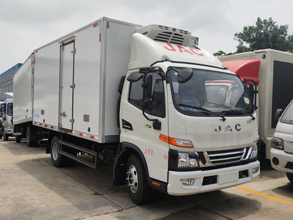 国六江淮骏铃V6冷藏车