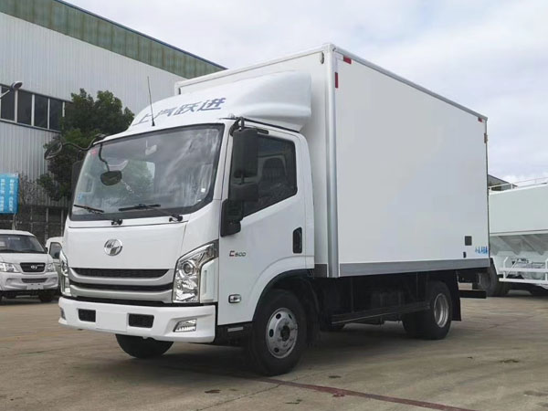 上汽跃进超越C500冷藏车(自动档)