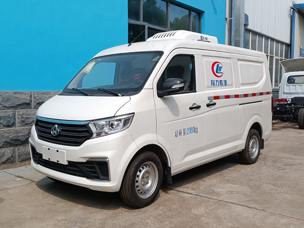 长安跨越星V3冷藏车