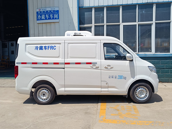 长安跨越星V3冷藏车