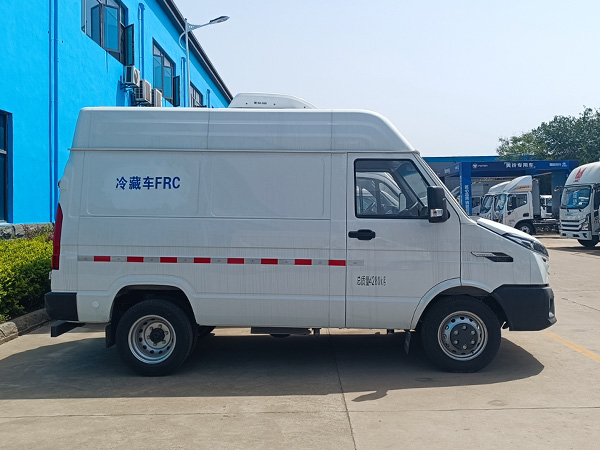 依维柯得意V35冷藏车