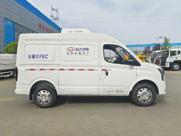 上汽大通V80冷藏车