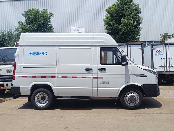 依维柯得意V35冷藏车
