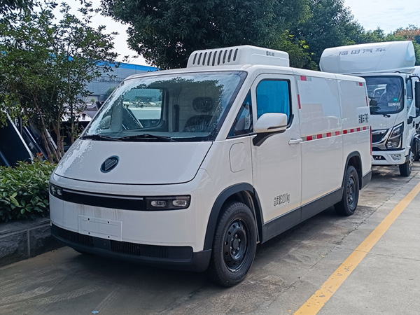 福田风景i7纯电动冷藏车