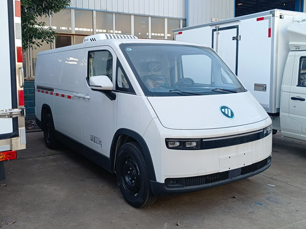 福田风景i7纯电动冷藏车