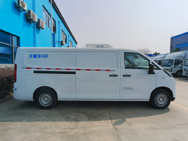 吉利远程V8E纯电动冷藏车