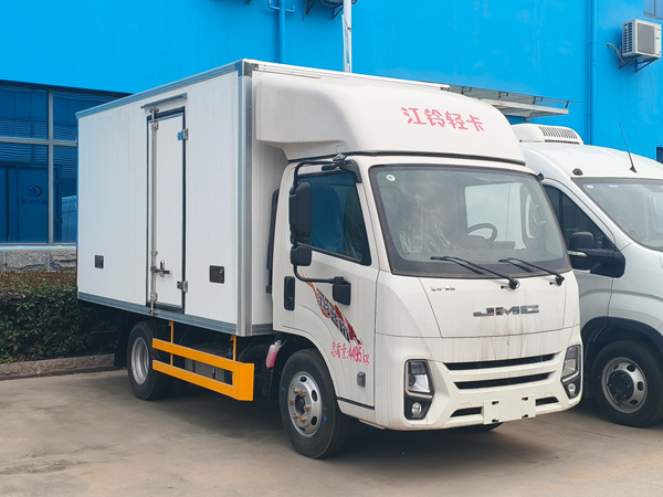 江铃新顺达小卡冷藏车