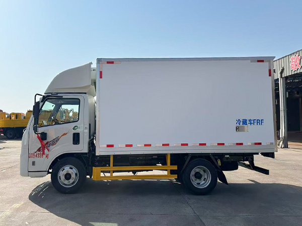 江铃新顺达小卡冷藏车