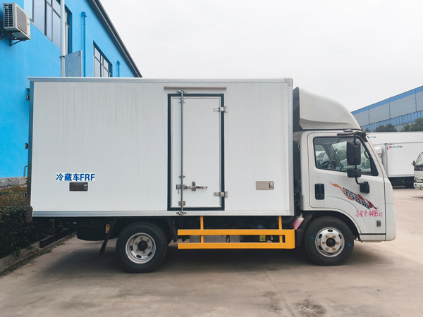江铃新顺达小卡冷藏车