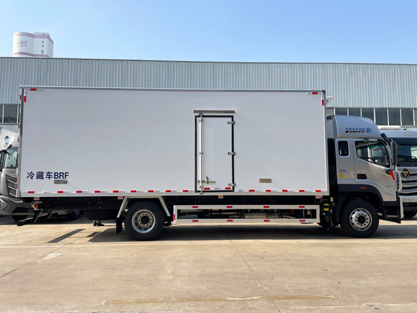 福田欧曼行星冷藏车