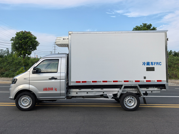 金杯金卡S2冷藏车
