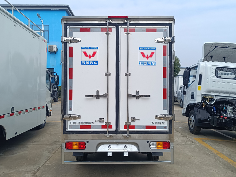 五菱冰宝纯电动冷藏车，菱势冰宝纯电动冷藏车，柳州五菱冰宝冷藏车，菱势冰宝冷藏车，五菱菱势纯电动冷藏车