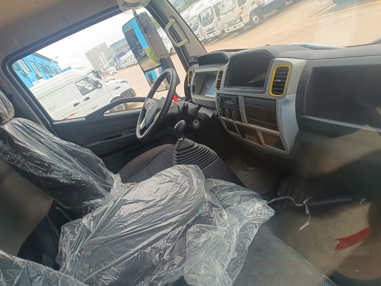 东风多利卡东风多利卡D6冷藏车，东风多利卡D6康路威冷藏车，东风多利卡康路威冷藏车，东风康路威4.2米冷藏车
